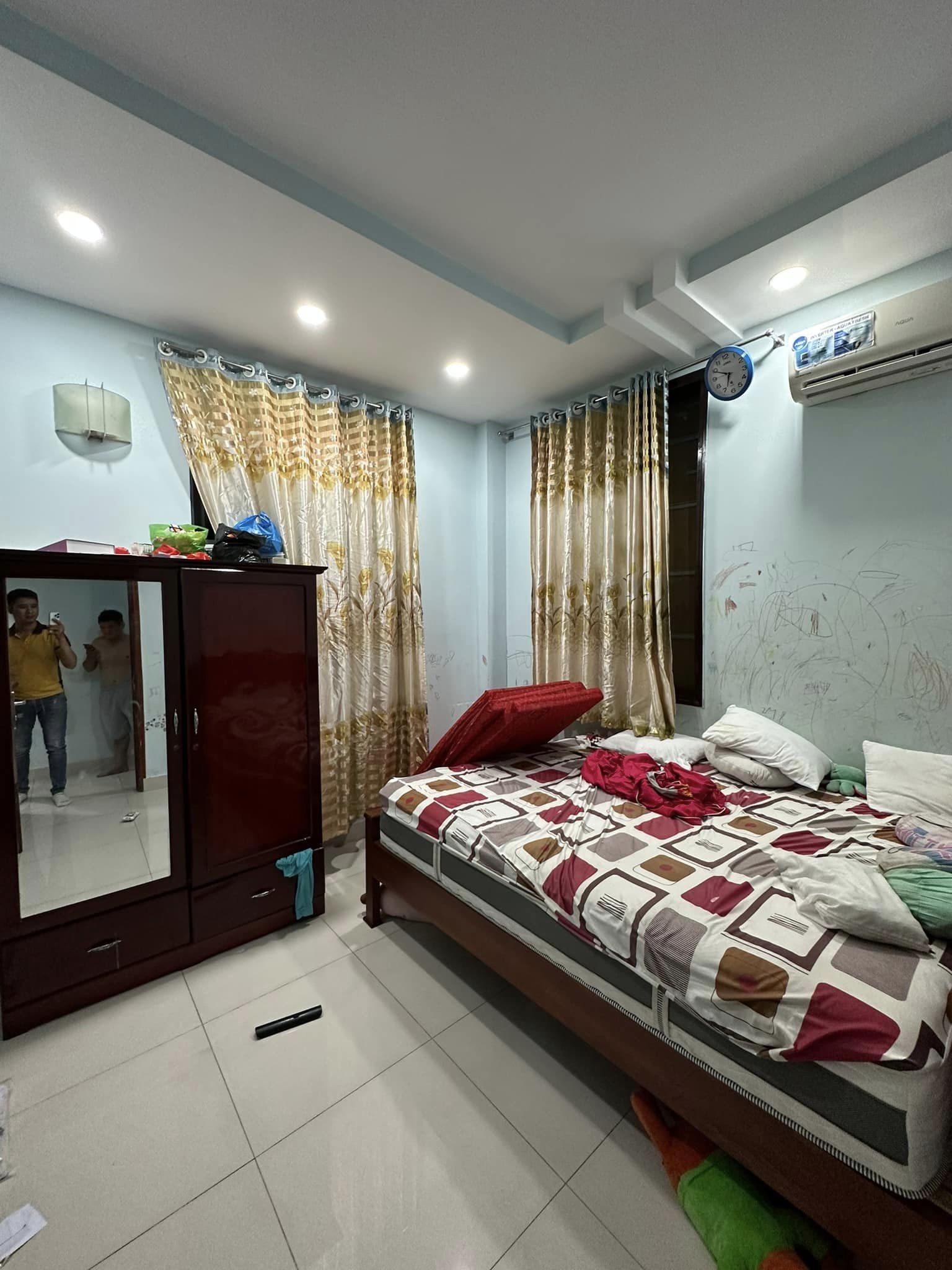 Gấp! Bán nhà đường Nguyễn Văn Đậu 40,3m2 (3,3m x 12,3m), 3 tầng, Phường 11, chỉ 3,83 tỷ